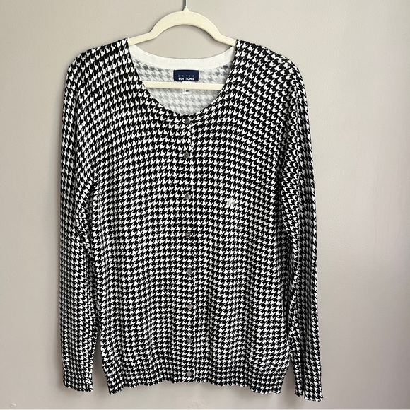 Houndstooth Cardigan Sweater Women's Medium Black White NWOT Classic Preppy Soft - Picture 1 of 12